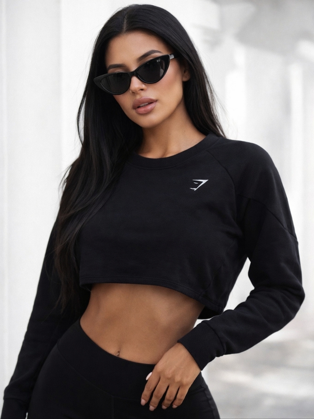 Gymshark Cropped Long Sleeve Top Women’s Medium Black Athletic Workout
